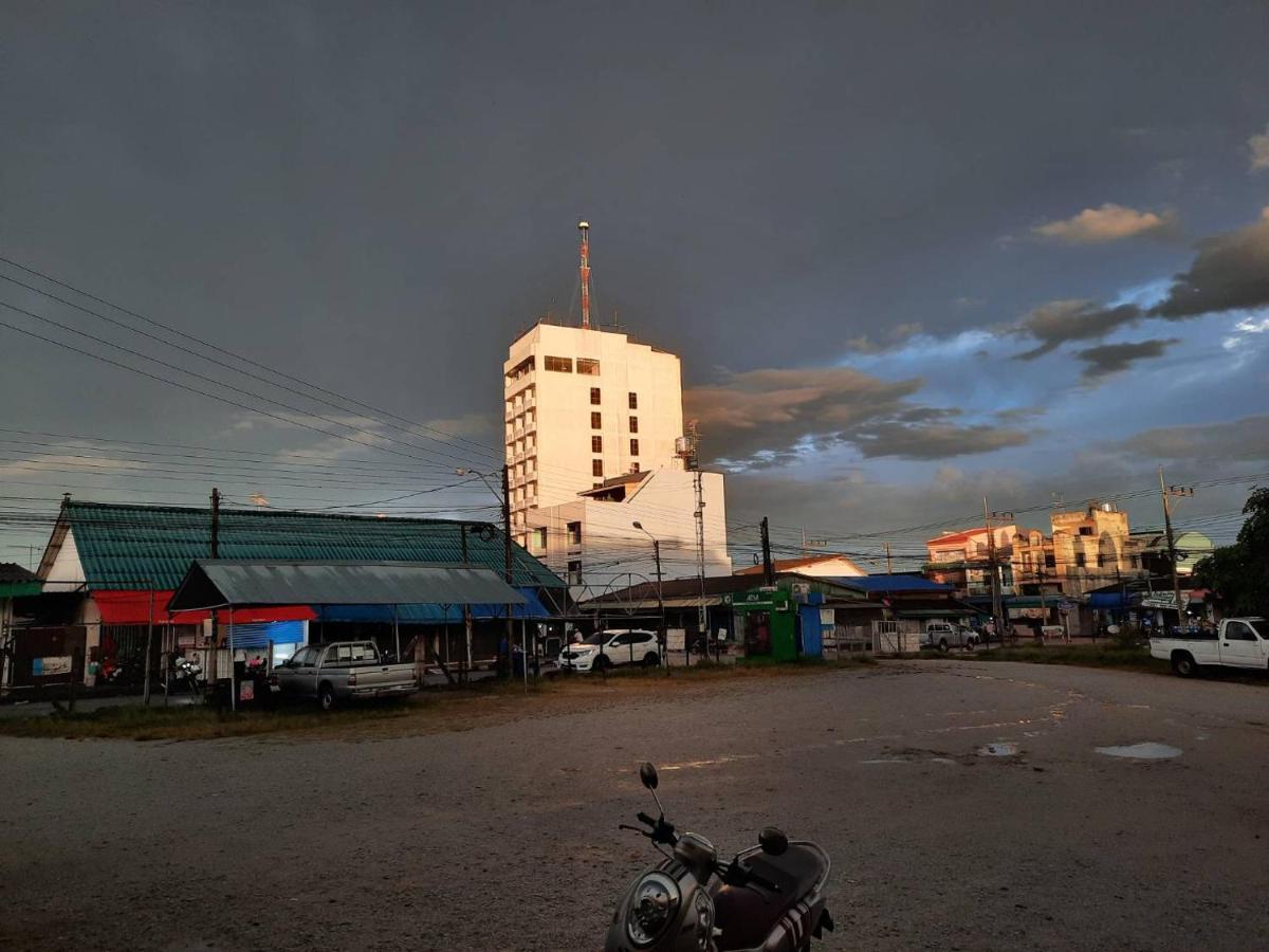 Intertower Hotel Sungai Kolok エクステリア 写真